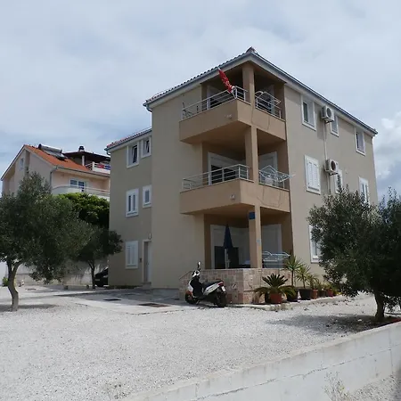 公寓 Appartments Ivan Bijaka,12
